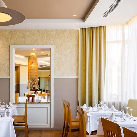 Portobay Falesia 4*