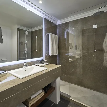 Готель Portobay Falesia