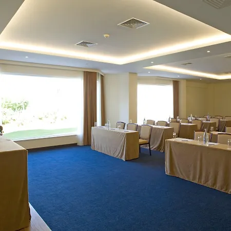 Portobay Falesia Готель