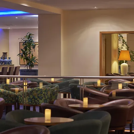 Portobay Falesia Αλμπουφέιρα